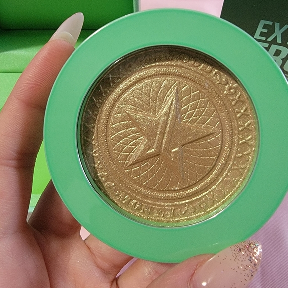 Jeffree Star Hightlighter in Cold Hard Cash - Picture 6 of 11